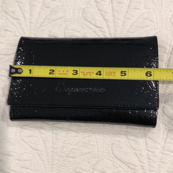 Black Patent Leather Wallet - Picture 6 of 7